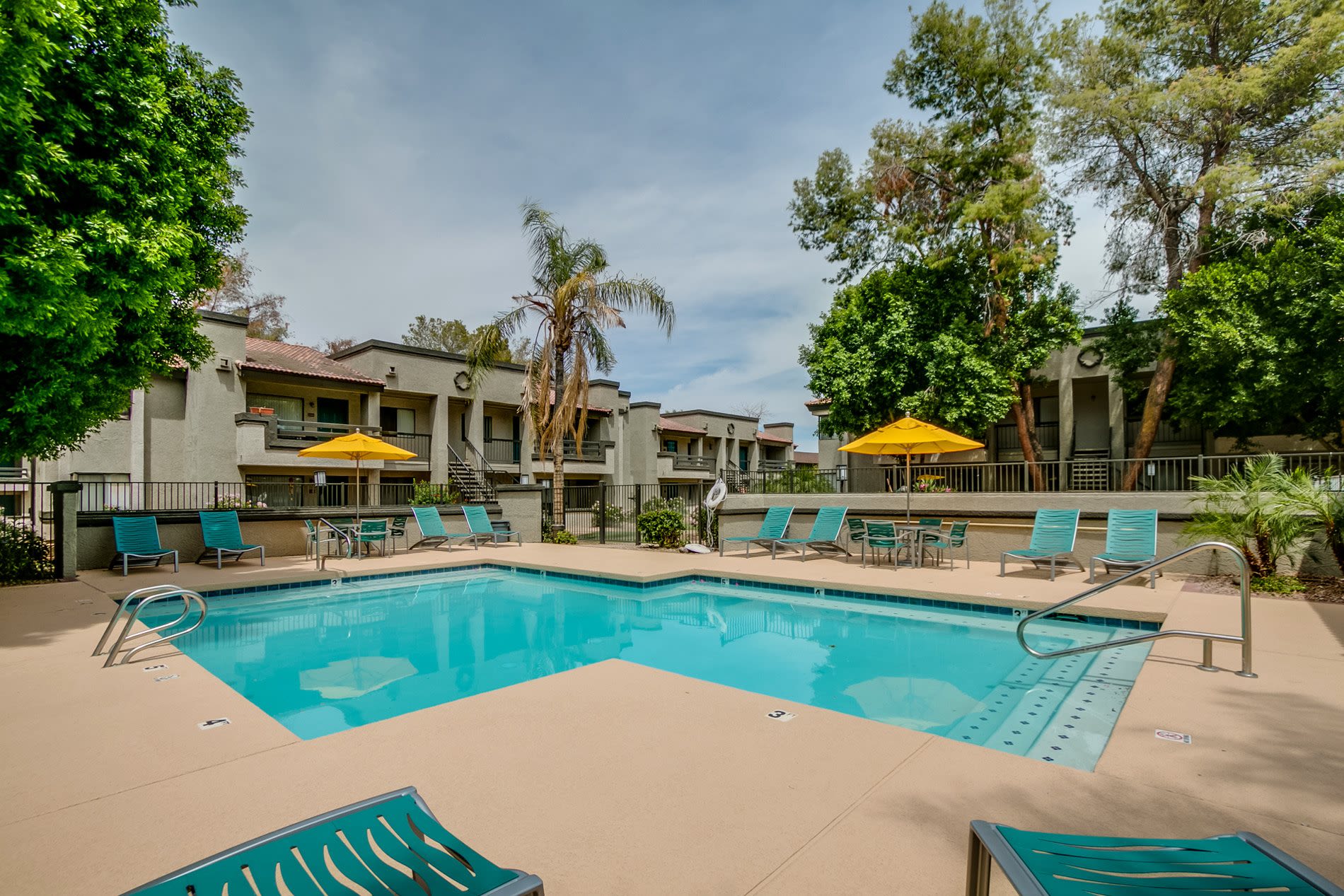 √ Mission Springs Apartments Tempe